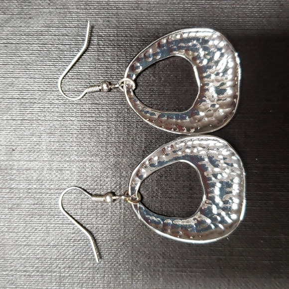 2X HOST PICK. SilverTone Dangle Earrings - Picture 3 of 3